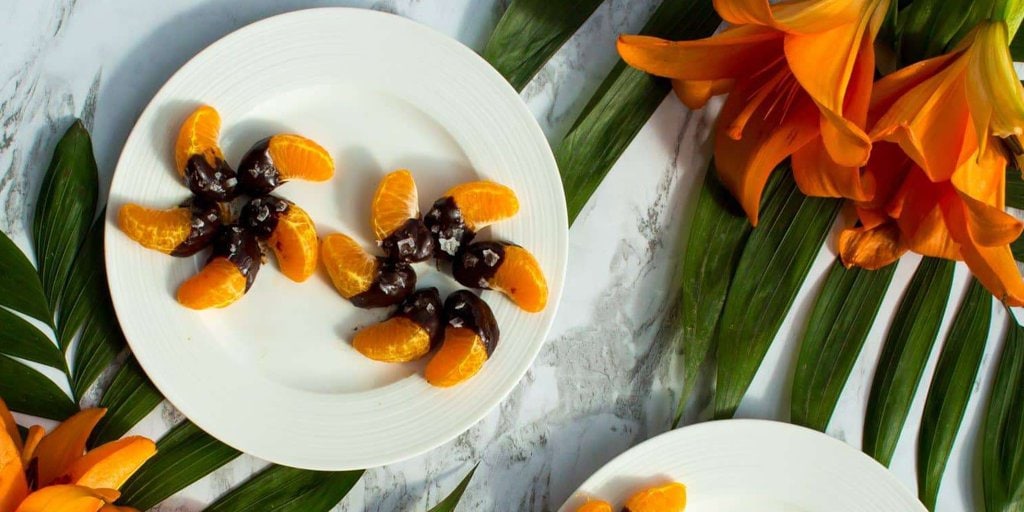 Spicy Chocolate-Dipped Clementines
